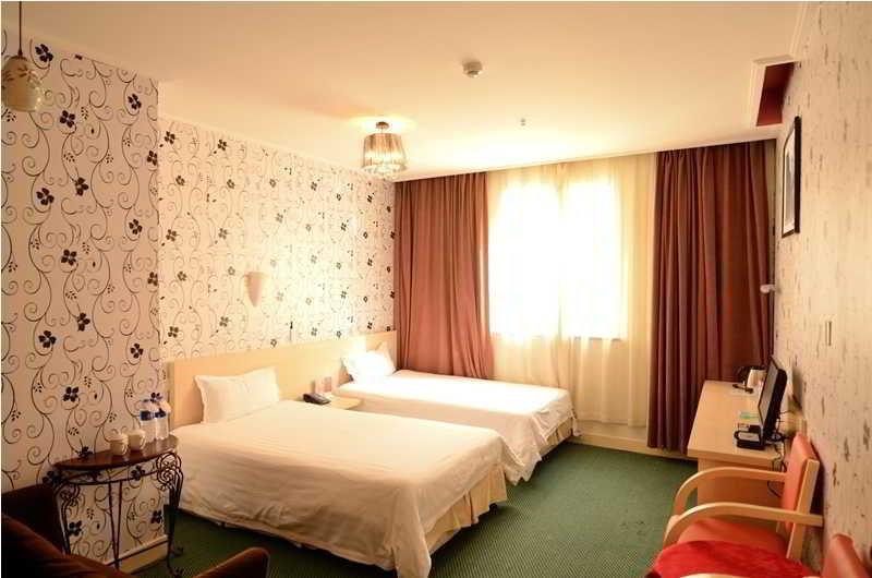24k International - Nan Jing Road Branch Hotel 2*